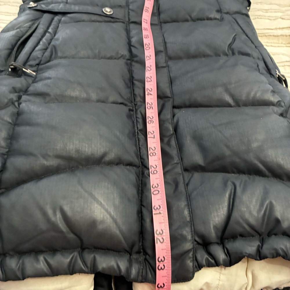 Lole Women's Black Puffer Jacket. Duck feather filled. Size small. EUC. - Picture 10 of 16